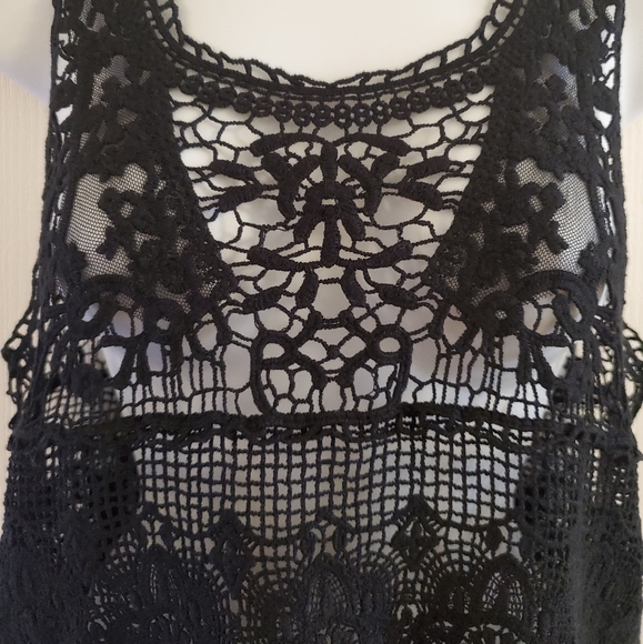 🔥3/$30 Crochet Tank Top - Picture 6 of 10
